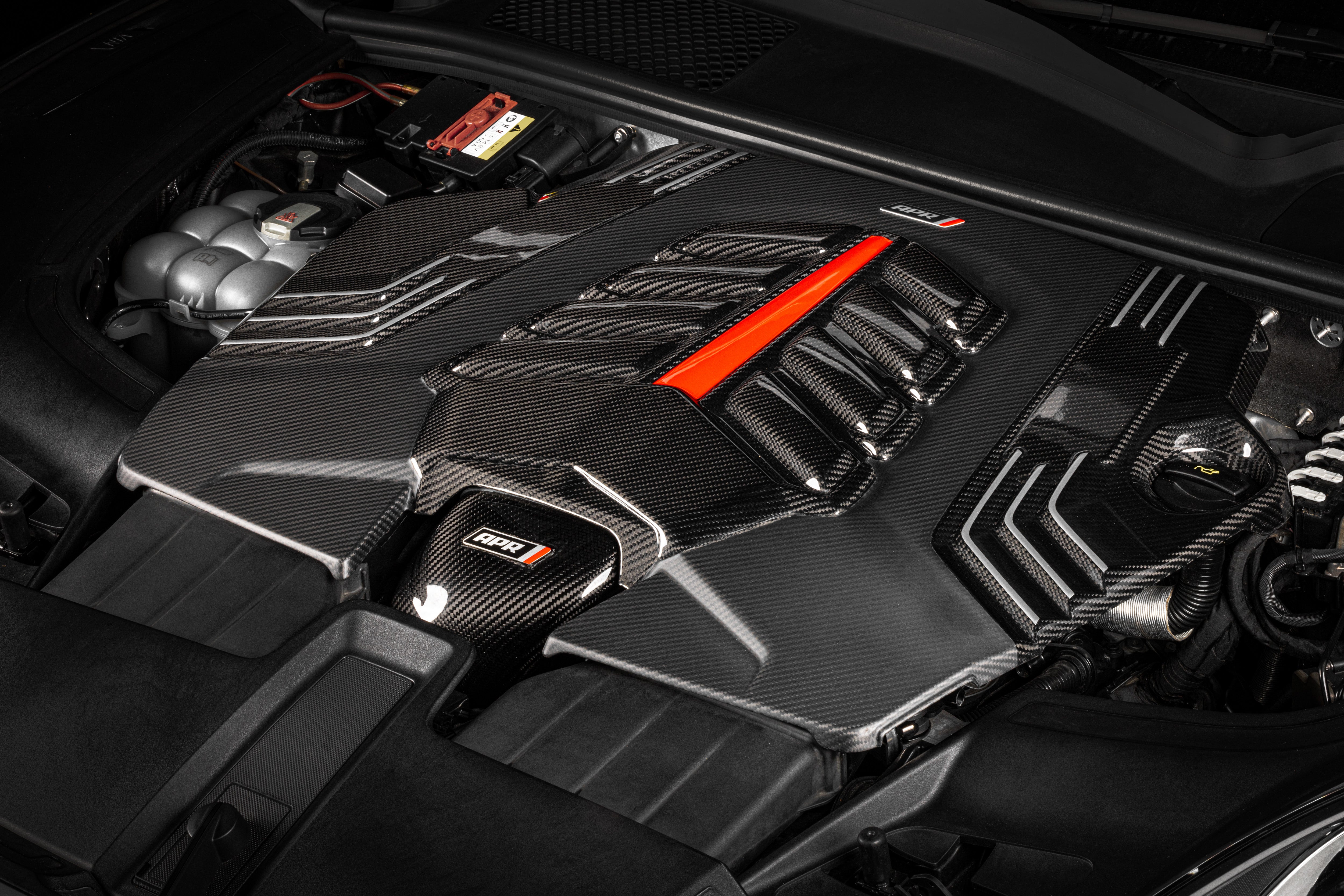 APR Engine Cover - 2.9T3.0T4.0T (4M) SUV - Carbon fibre - Image 3698