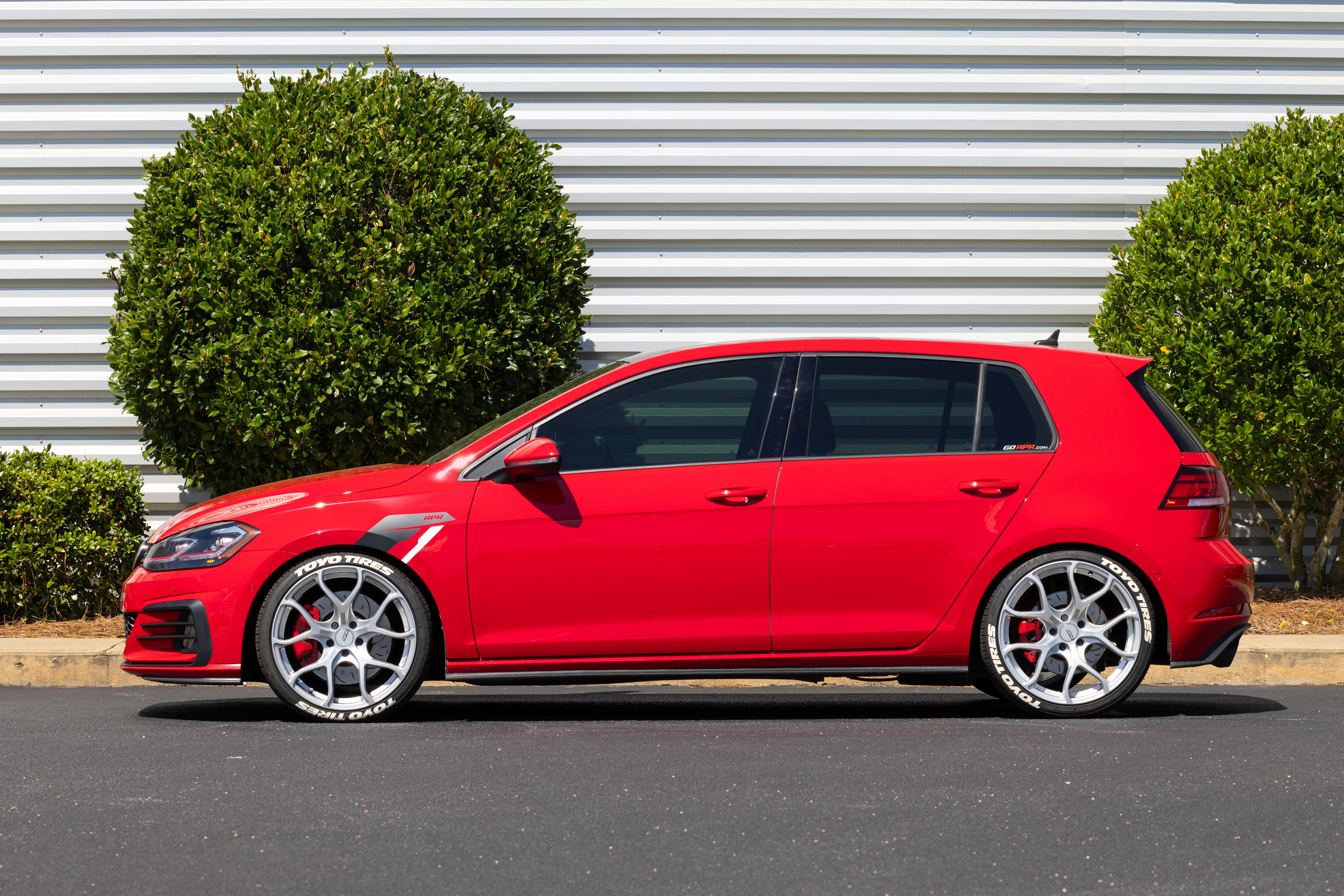 APR Roll-Control Lowering Springs - MK7 MK7.5 GTI Golf R - Image 3990