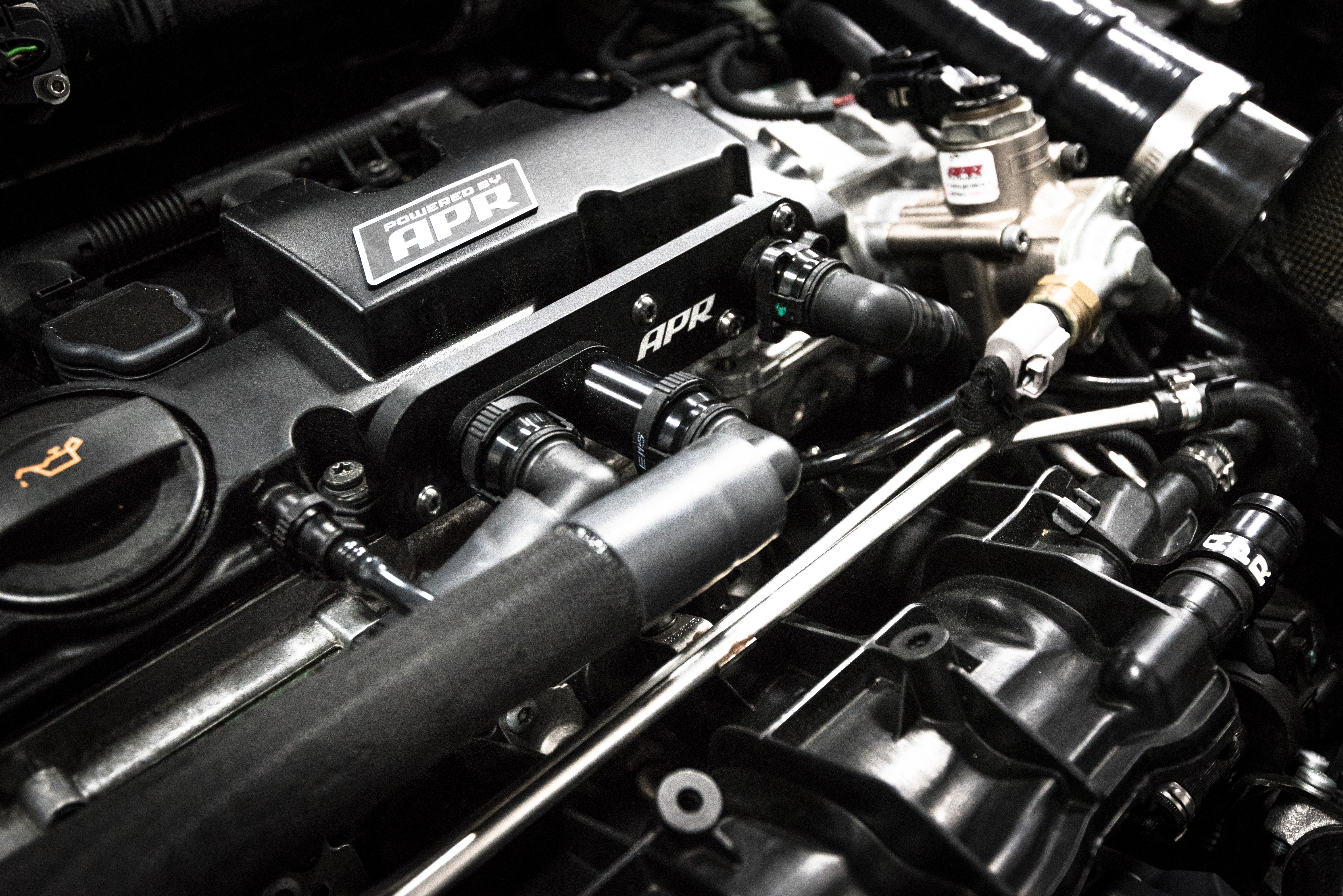 APR Catch Can - MK6 Golf R (NAR) - Image 2718