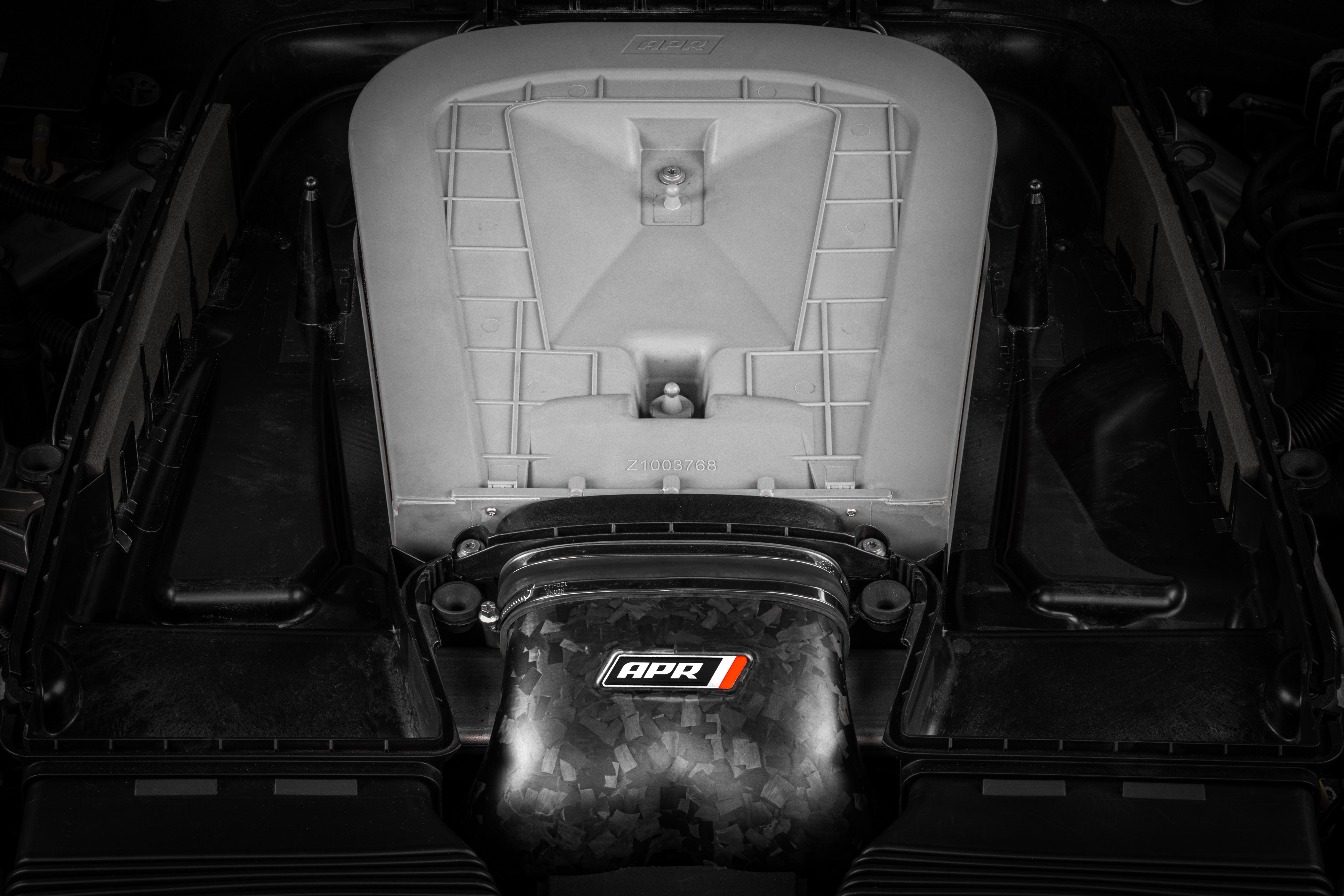APR Carbon fibre Intake System - (4M9YSUV) - 4.0T - Image 2017