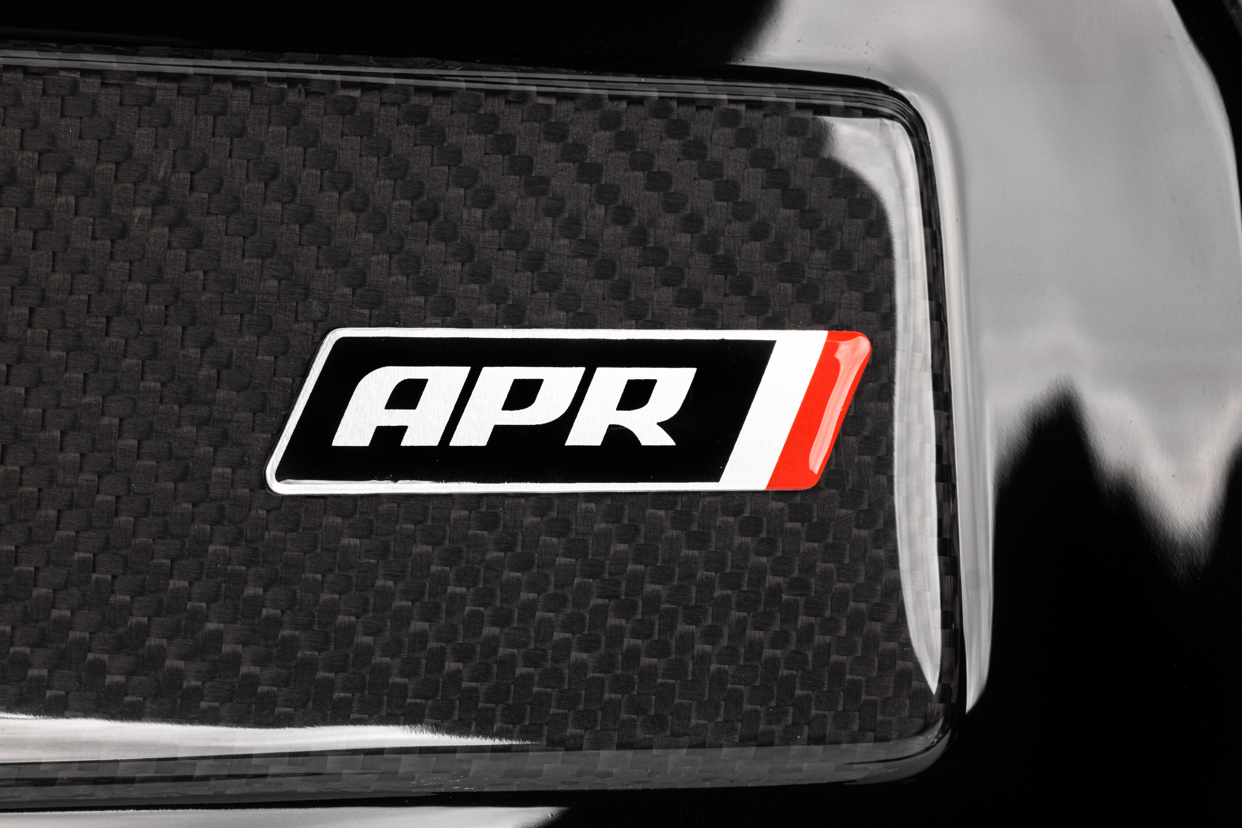 Apr Radiator Cover APR Engine Cover - 1.8T2.0T EA888.33B44B - Carbon Fiber – APR UK