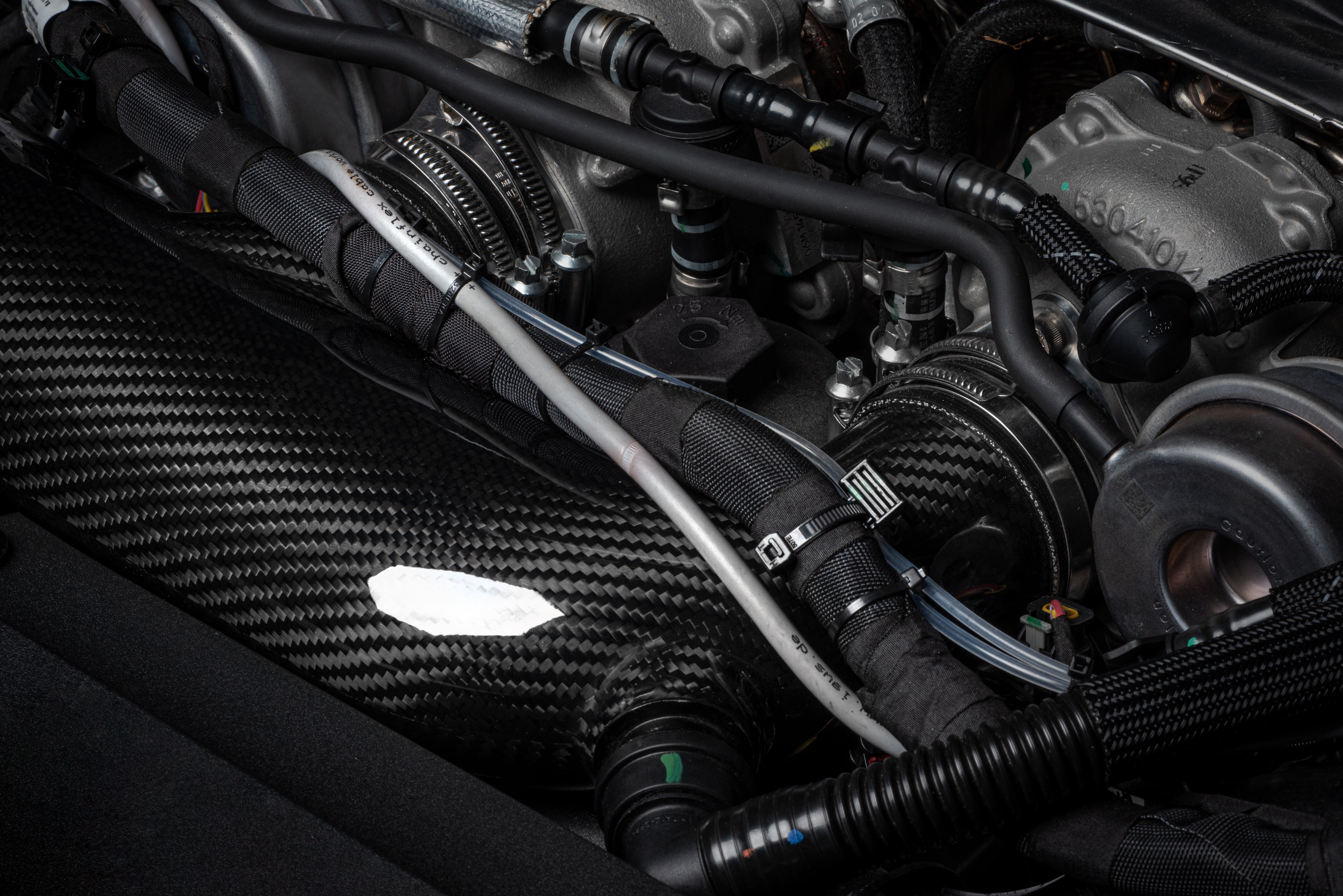 APR Carbon fibre Intake - 2.9T S6S7 (C8) - Image 1742