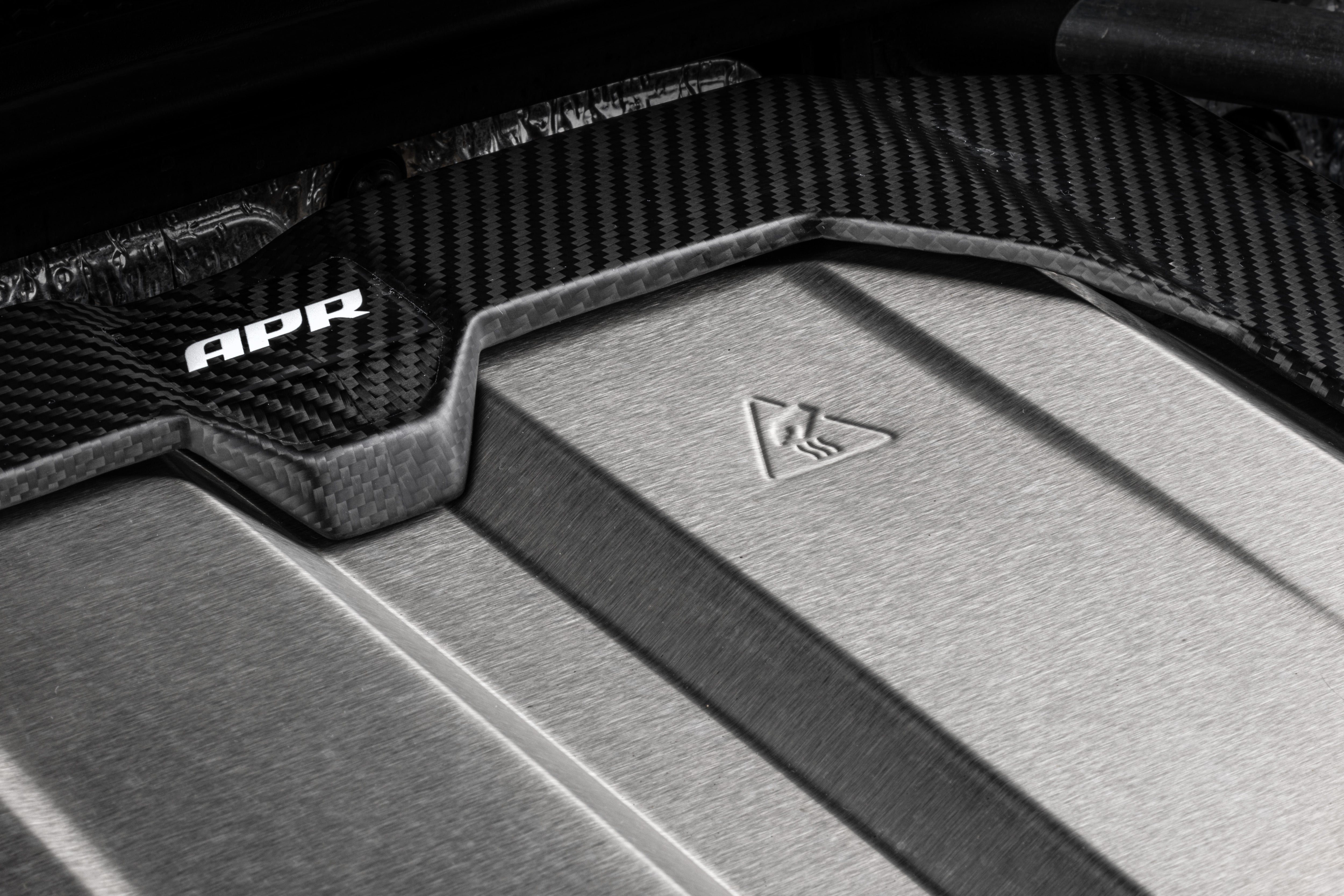 APR Engine Cover - 4.0T EA825 (C8) RS6RS7 - Carbon fibre - Image 3672