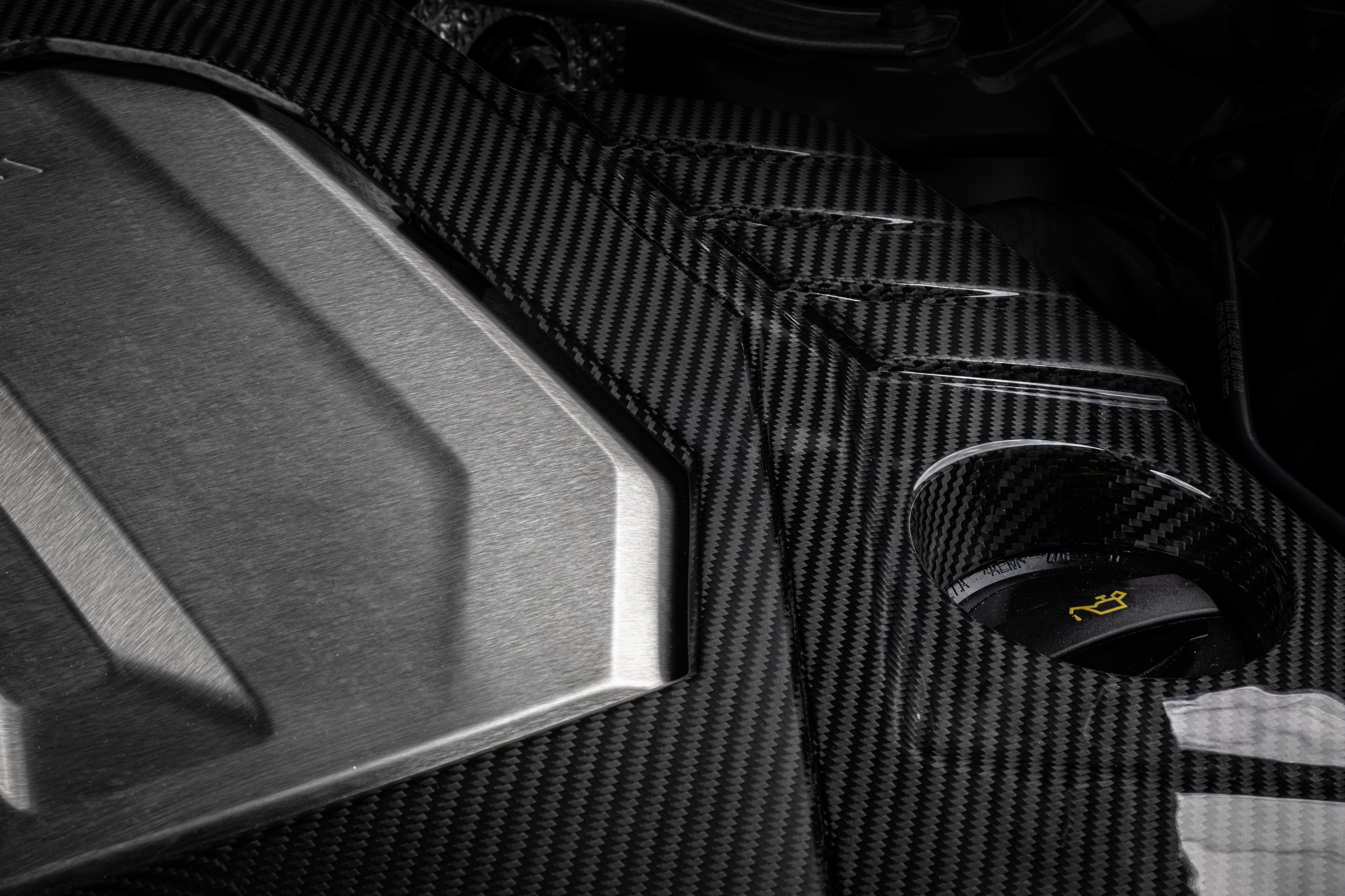 APR Engine Cover - 4.0T EA825 (C8) RS6RS7 - Carbon fibre - Image 3673