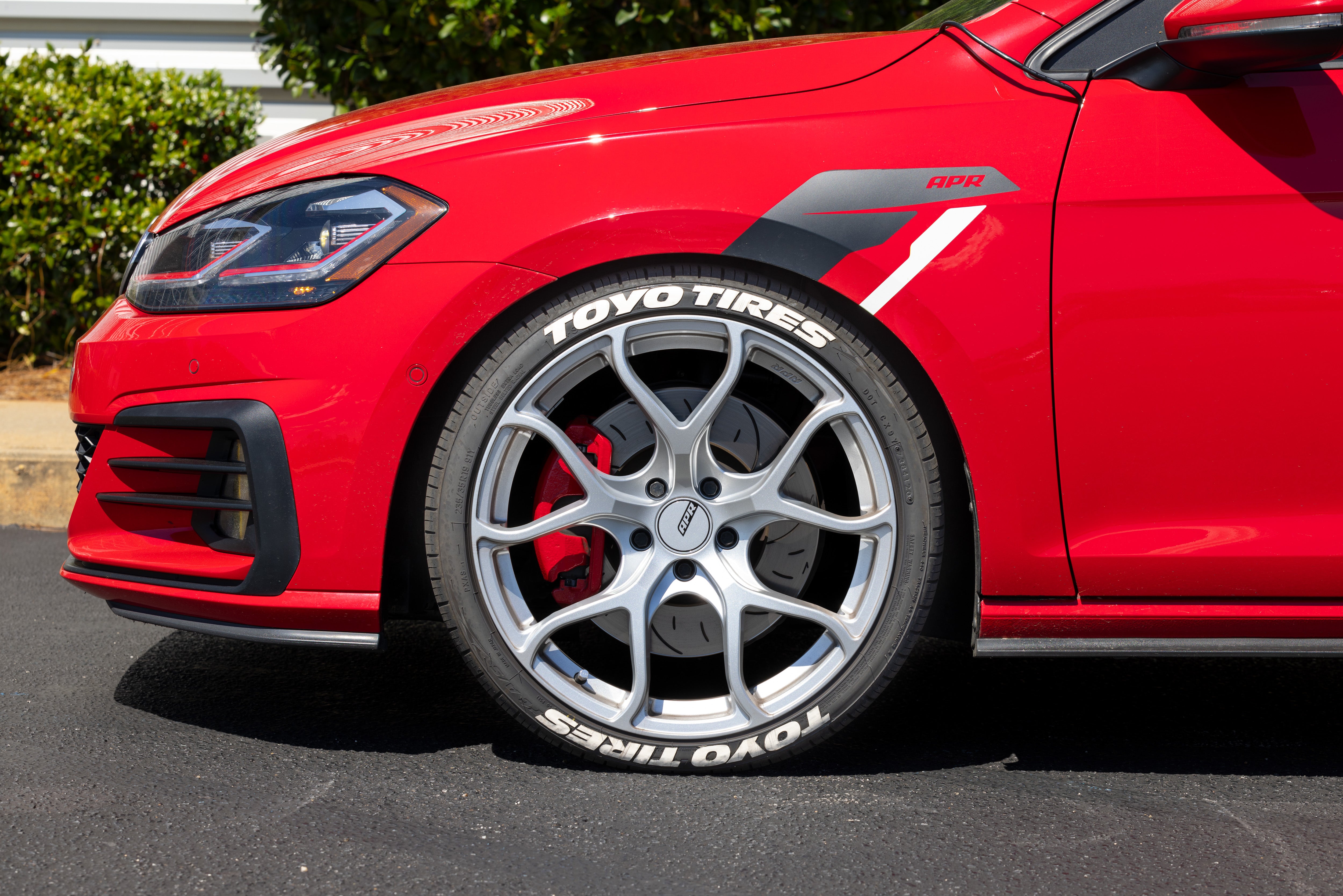 APR Roll-Control Lowering Springs - MK7 MK7.5 GTI Golf R - Image 3991