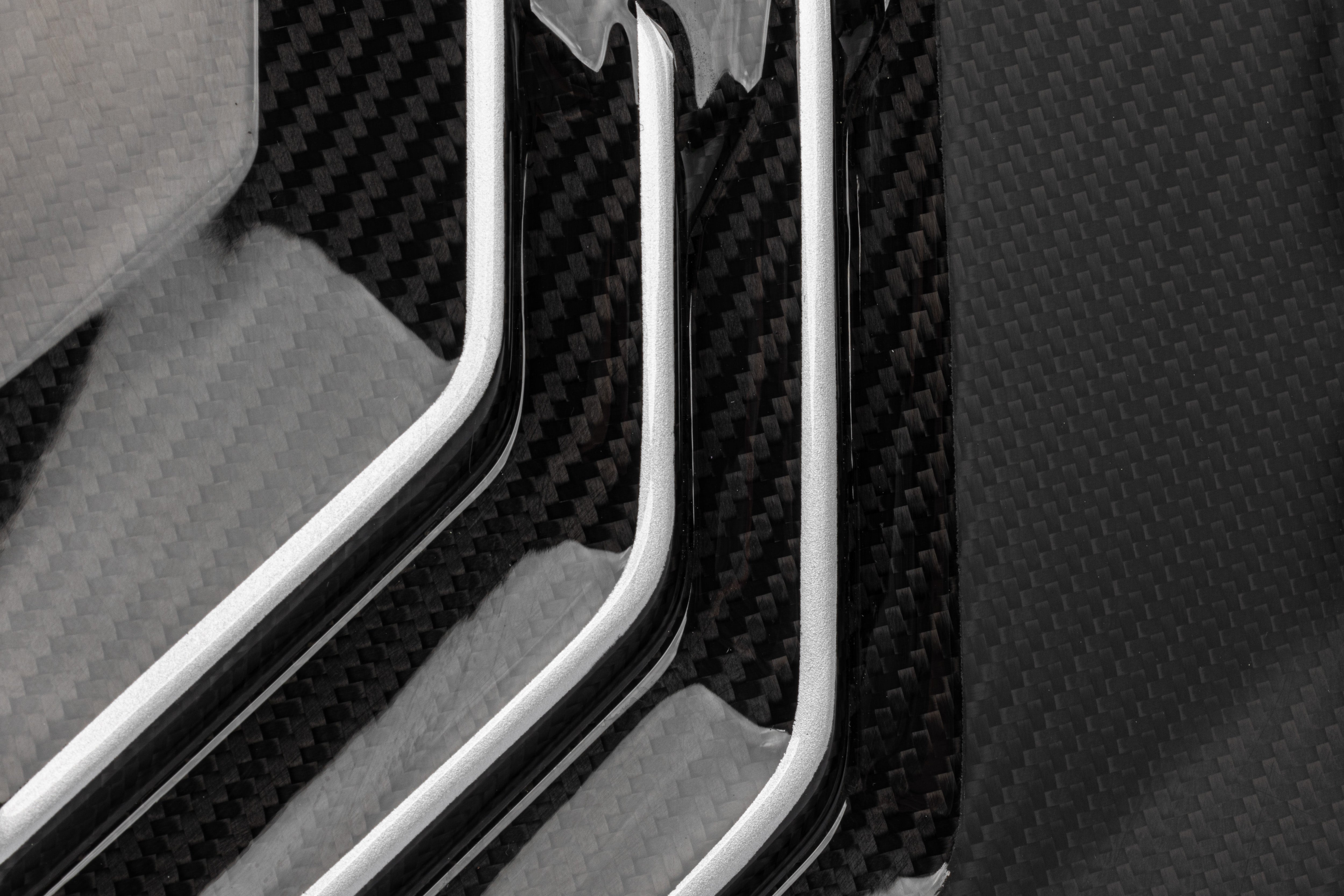 APR Engine Cover - 2.9T3.0T4.0T (4M) SUV - Carbon fibre - Image 3696